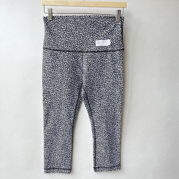 ❤️ Lululemon Wunder Under Highrise crop in Miss Mosiac, Size 10 B66 - Picture 3 of 6